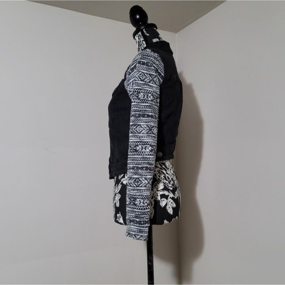 TinselTown Denim Couture Dark Wash Jean Jacket Button Up Knit Sweater Sleeve xs - Picture 4 of 11